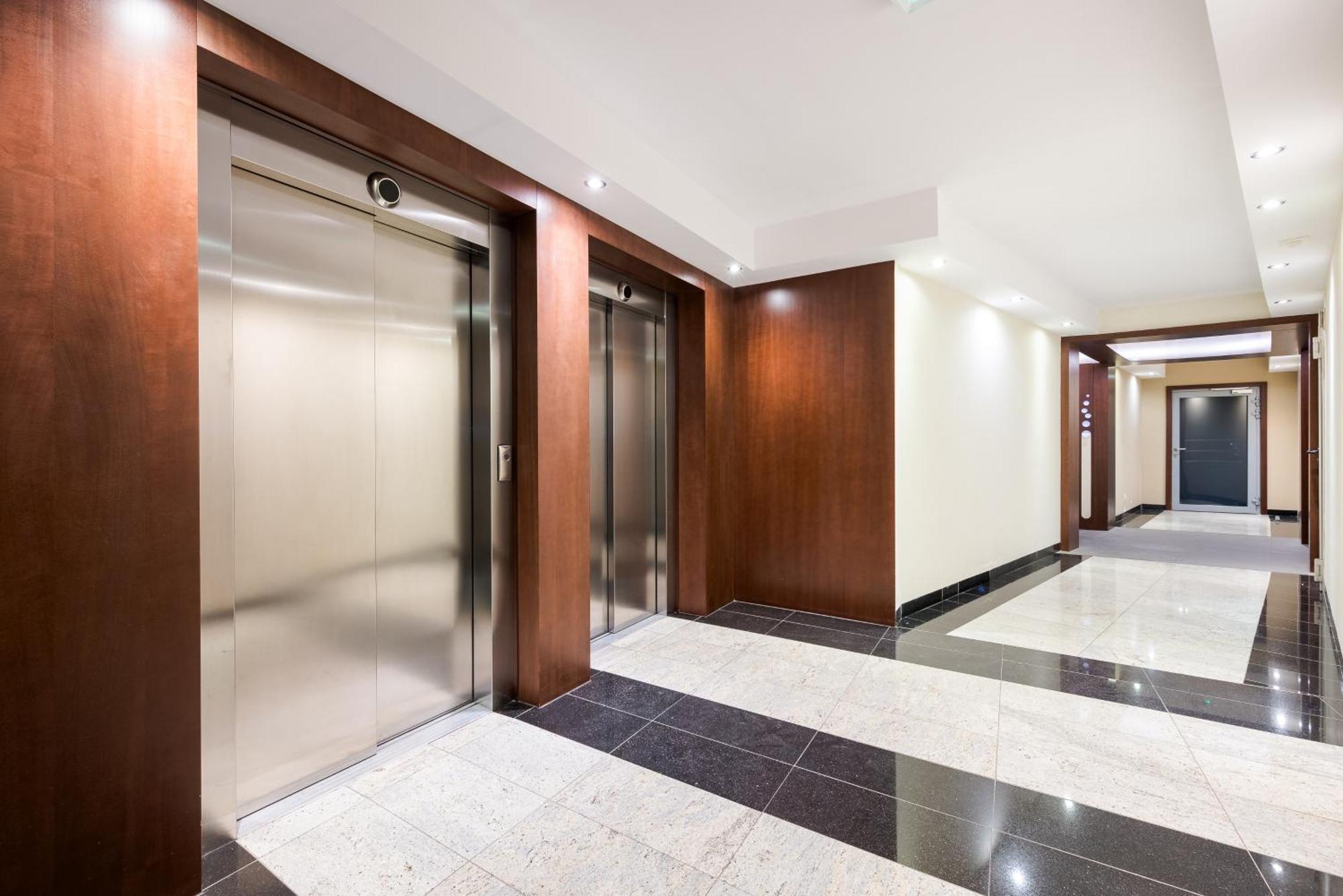 Wronia Business Superior